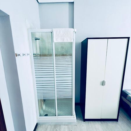 Hostal Conde De Alba Madrid Kültér fotó